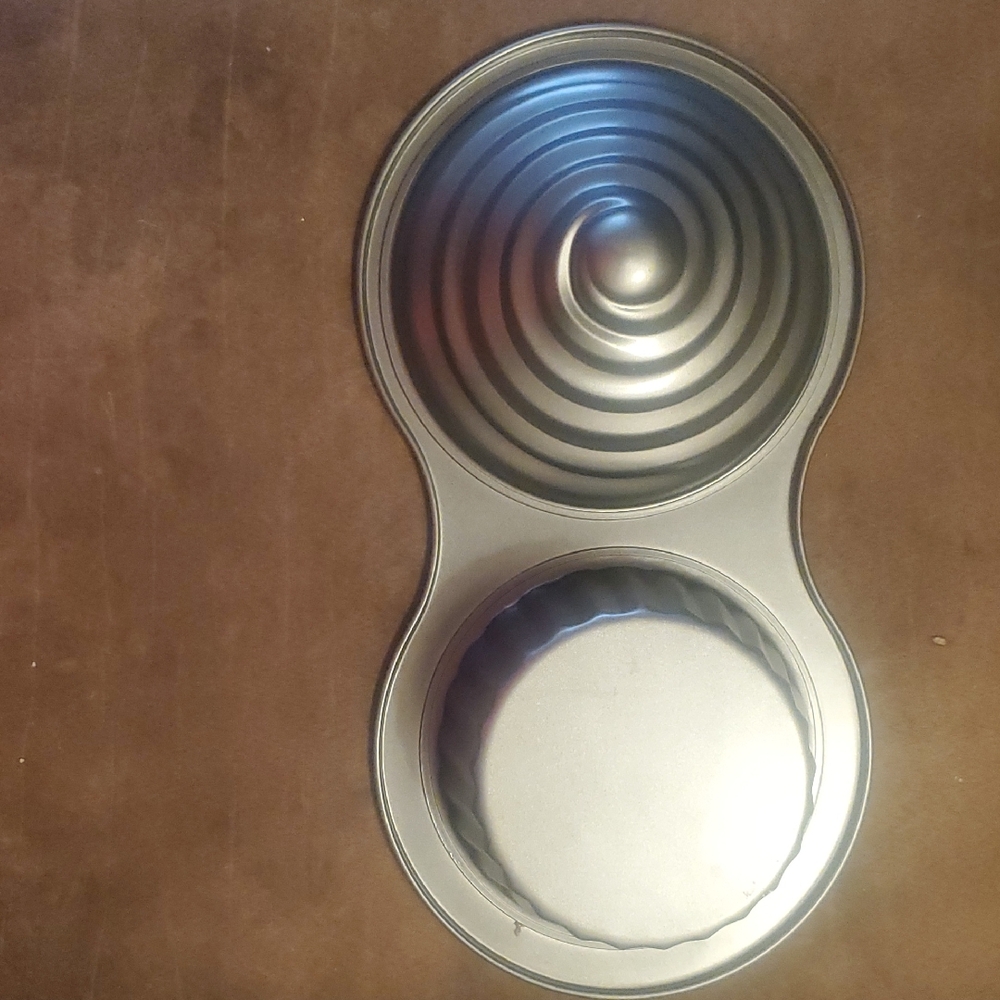 Metal Two-Cavity Baking Pan in Silver